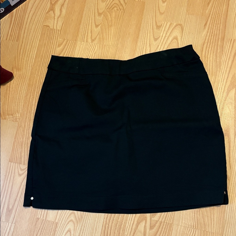 Croft & Barrow Black Skort
